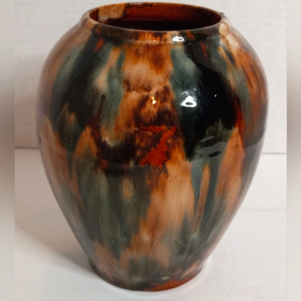 Brush McCoy 1930s Vintage Art Pottery Brown Blended Onyx Ceramic Vase.